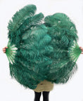 Carica l'immagine nel visualizzatore Galleria, A pair Single layer forest green Beginner’s Ostrich Feather Fan - hotfans