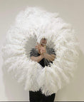 Charger l'image dans la visionneuse de galerie, White single layer Ostrich Feather Fan Full open 180 ° with Travel leather Bag - hotfans