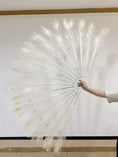 ギャラリービューアーに画像を読み込み、 White peacock feather fan - hotfans
