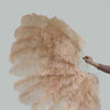 Abanico de plumas de avestruz XL de 2 capas de arena del desierto de 34&#39;&#39;x 60&#39;&#39; con bolsa de viaje de cuero.