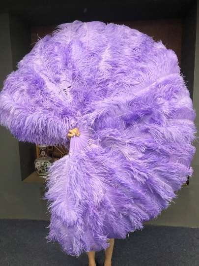 Leque de penas de avestruz Aqua violeta de 3 camadas aberto em 65&quot; com bolsa de couro de viagem.