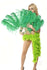Abanico de plumas de avestruz de una sola capa verde esmeralda con bolsa de viaje de cuero de 25&quot;x 45&quot;.