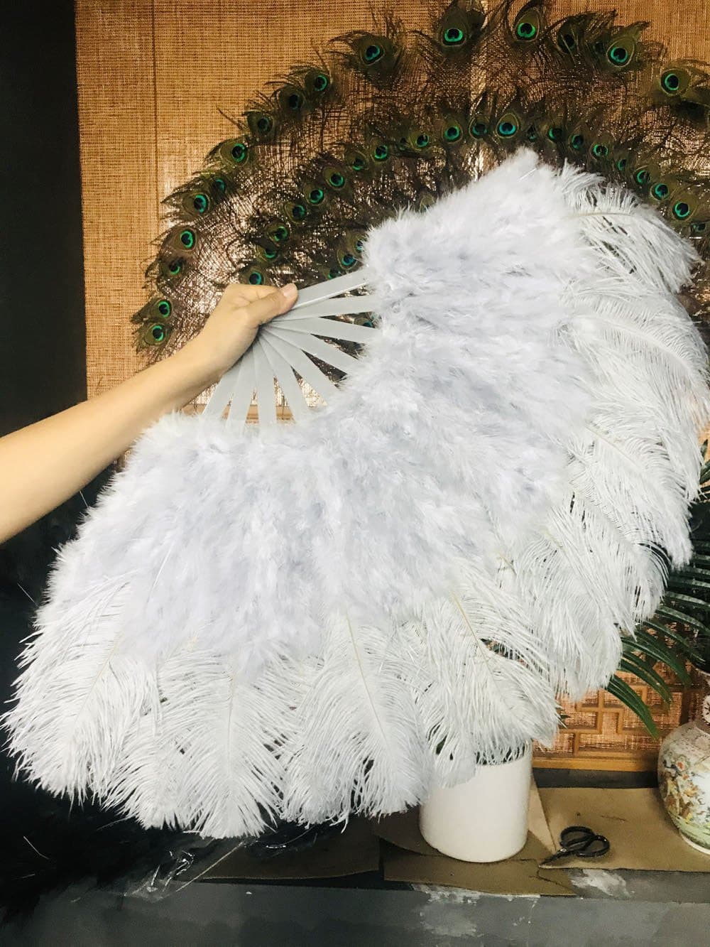 light grey Marabou Ostrich Feather fan 21"x 38" with Travel leather Bag.