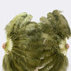 Abanico de plumas de avestruz verde oliva de una sola capa con bolsa de viaje de cuero de 25 "x 45".