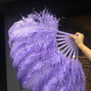 Un par de abanicos de plumas de avestruz de una sola capa de color violeta aguamarina de 24&quot;x 41&quot; con bolsa de viaje de cuero.