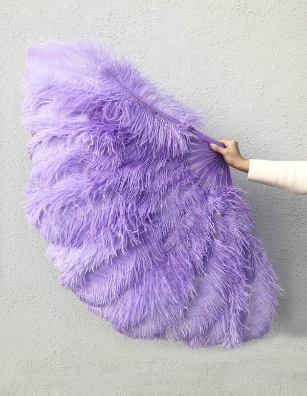 Abanico de plumas de avestruz violeta aguamarina XL de 2 capas de 34&#39;&#39;x 60&#39;&#39; con bolsa de viaje de cuero.