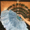 Abanico de plumas de avestruz de marabú azul bebé de 21&quot;x 38&quot; con bolsa de viaje de cuero.