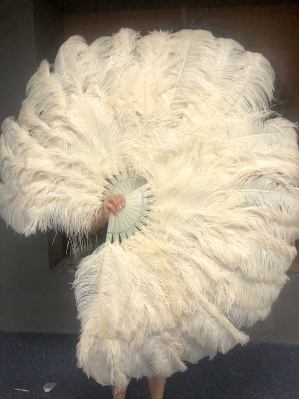 Abanico XL 2 capas beige de plumas de avestruz 34''x 60 '' con bolsa de viaje de cuero.