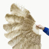 Beige kamel Marabou struds fjer blæser 24 "x 43" med rejse læder taske.