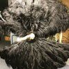 Abanico negro de plumas de avestruz de 3 capas abierto 65&quot; con bolsa de viaje de cuero.