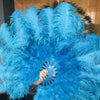 Abanico de plumas de avestruz de marabú turquesa de 24&quot;x 43&quot; con bolsa de viaje de cuero.