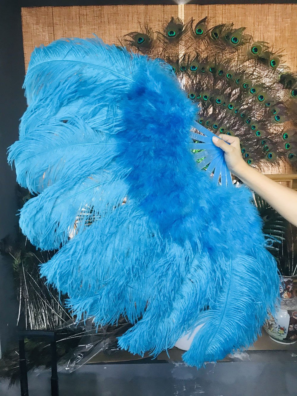 turquoise Marabou Ostrich Feather fan 24"x 43" with Travel leather Bag.