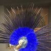 Abanico azul de plumas de marabú y faisán de 29 "x 53" con bolsa de viaje de cuero.