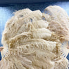 Abanico de Plumas de Avestruz XL 2 Capas beige camel 34&#39;&#39;x 60&#39;&#39; con Bolsa de Viaje de piel.