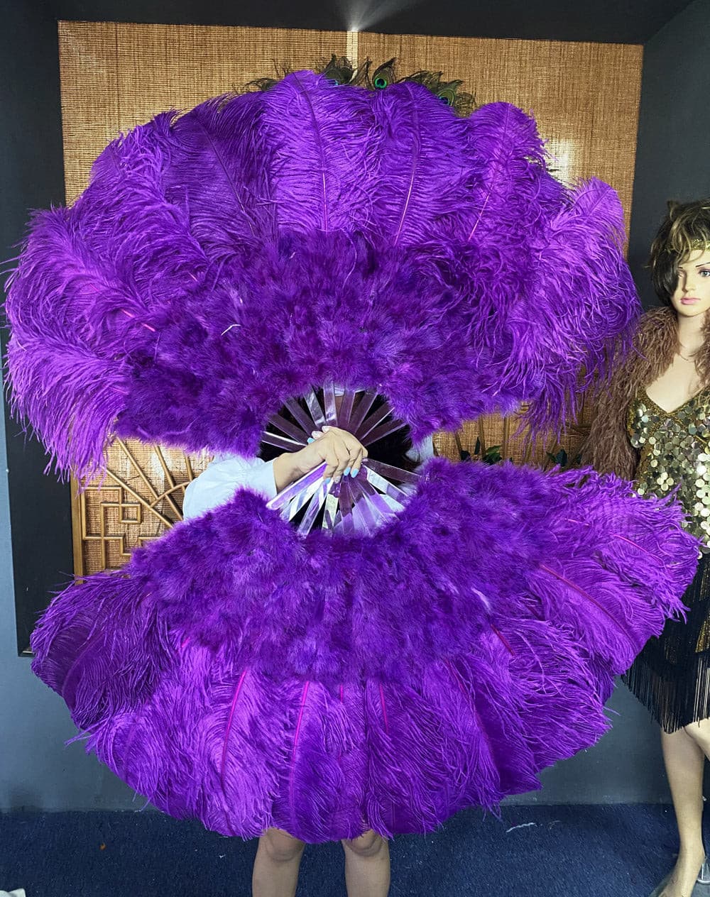 Dark purple Ostrich & Marabou Feathers fan 27"x 53" with Travel leather Bag.