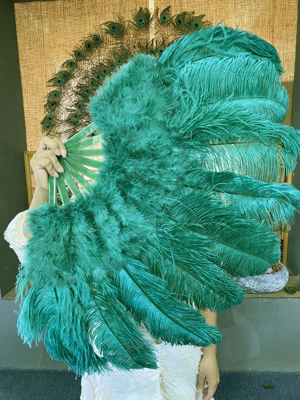 Abanico de plumas de avestruz de marabú verde bosque de 24&quot;x 43&quot; con bolsa de viaje de cuero.