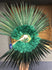 Abanico de plumas de marabú y faisán verde bosque de 29 "x 53" con bolsa de viaje de cuero.