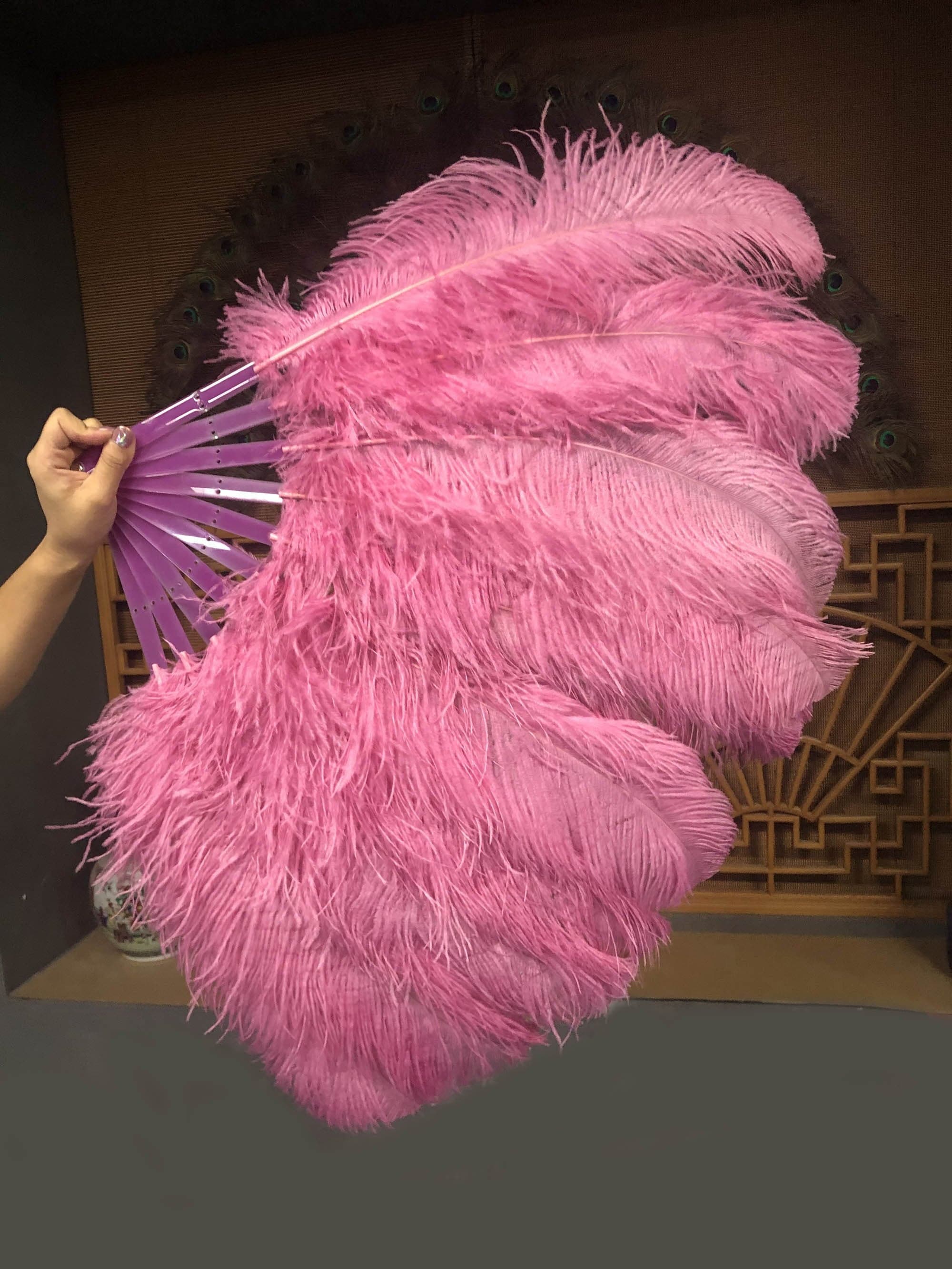 A pair fuchsia Single layer Ostrich Feather fan 24"x 41" with leather travel Bag.