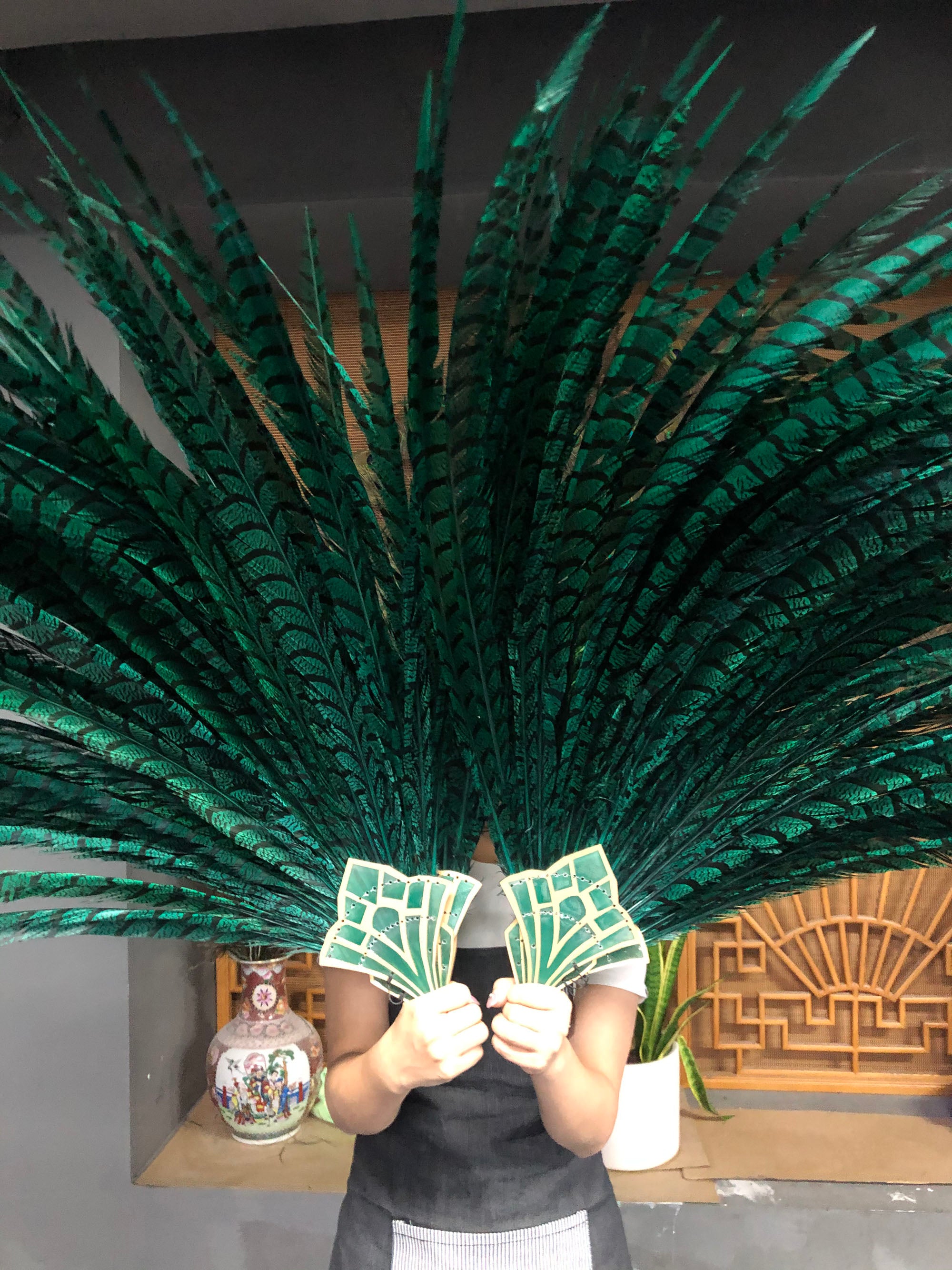 Custom color hugeTall Pheasant Feather Fan Burlesque Perform Friend.