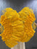 Abanico de plumas de avestruz de marabú amarillo dorado de 21&quot;x 38&quot; con bolsa de viaje de cuero.