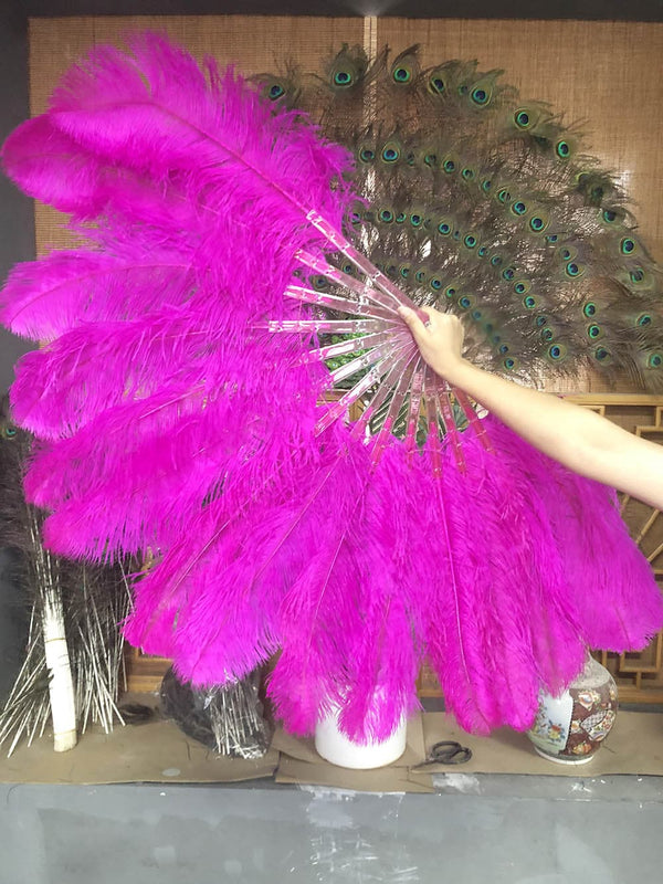 Abanico de plumas de avestruz de una sola capa de color rosa fuerte, abierto completamente 180 ° con bolsa de viaje de cuero.