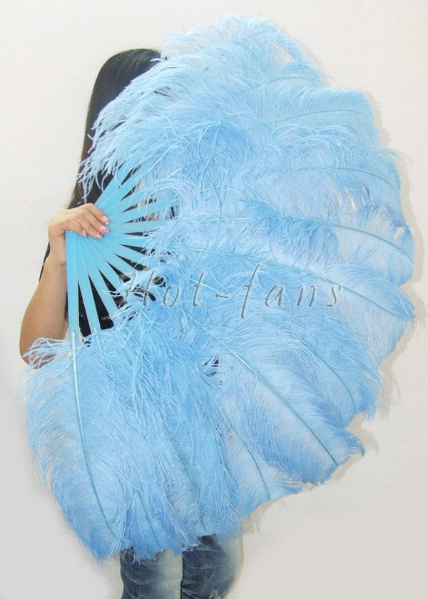 Abanico de plumas de avestruz de una sola capa azul cielo con bolsa de viaje de cuero de 25&quot;x 45&quot;.