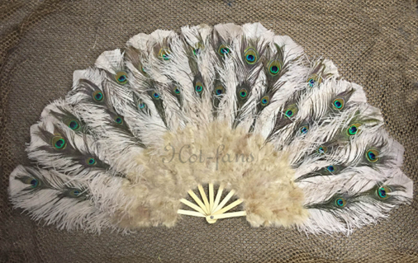 Abanico de plumas de avestruz de marabú y pavo real color beige camel 27&quot;x 53&quot; con bolsa de viaje de cuero.