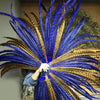 Mezcla ocre y azul Lujoso abanico de plumas de faisán enorme de 71&quot; de alto con bolsa de cuero de viaje.
