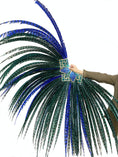 Load image into Gallery viewer, Mix color green & blue huge Tall Pheasant Feather Fan Burlesque Perform Friend.
