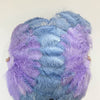 Abanico de plumas de avestruz XL de 2 capas en color azul bebé y violeta aguamarina de 34&#39;&#39;x 60&#39;&#39; con bolsa de viaje de cuero.