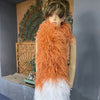 Boa de plumas de avestruz de lujo de 20 capas, mezcla de color naranja intenso y blanco, de 71&quot; (180 cm) de largo.