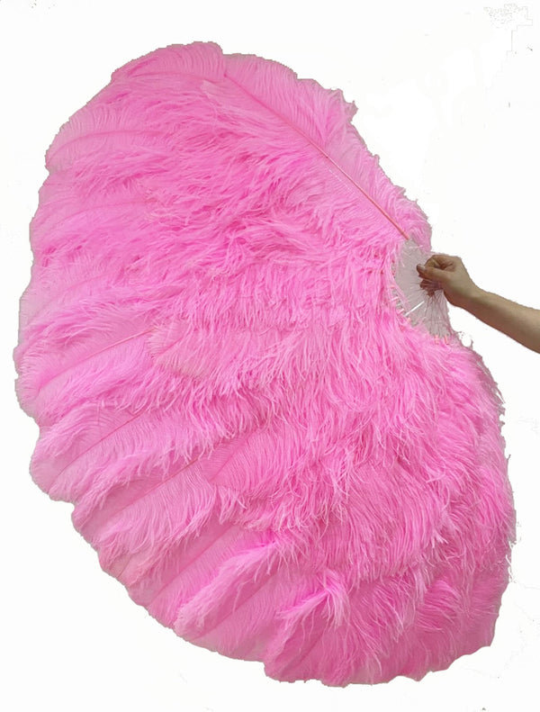 Abanico de plumas de avestruz rosa de 3 capas abierto 65