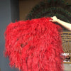Abanico de cascada rojo esponjoso burlesco, boa de plumas de avestruz, 42 &quot;x 78&quot;.