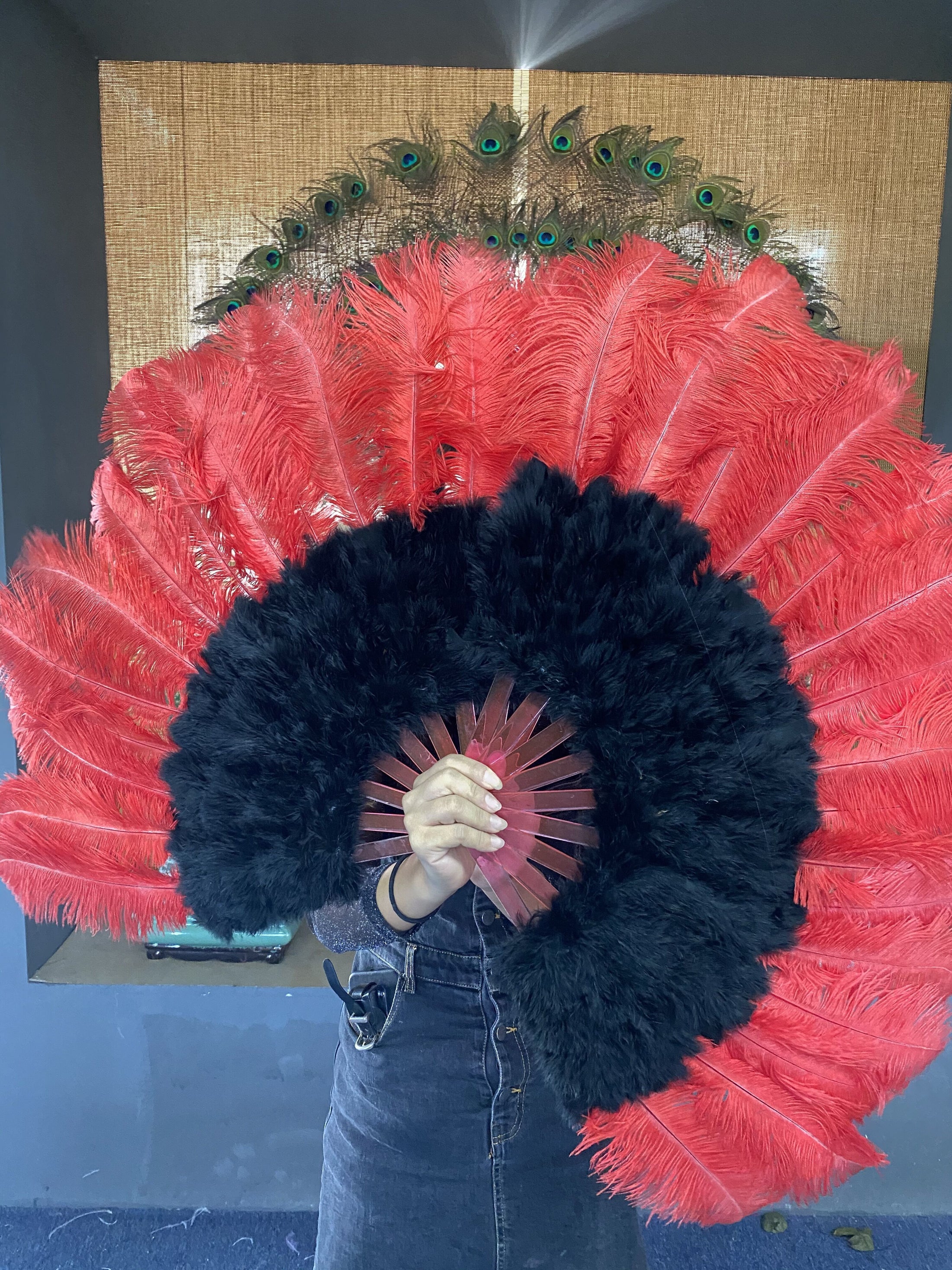 Black & red Marabou Ostrich Feather fan 21"x 38" with Travel leather Bag.