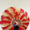 Abanico de plumas de avestruz de una sola capa de color rojo y trigo con bolsa de viaje de cuero de 25&quot;x 45&quot;.