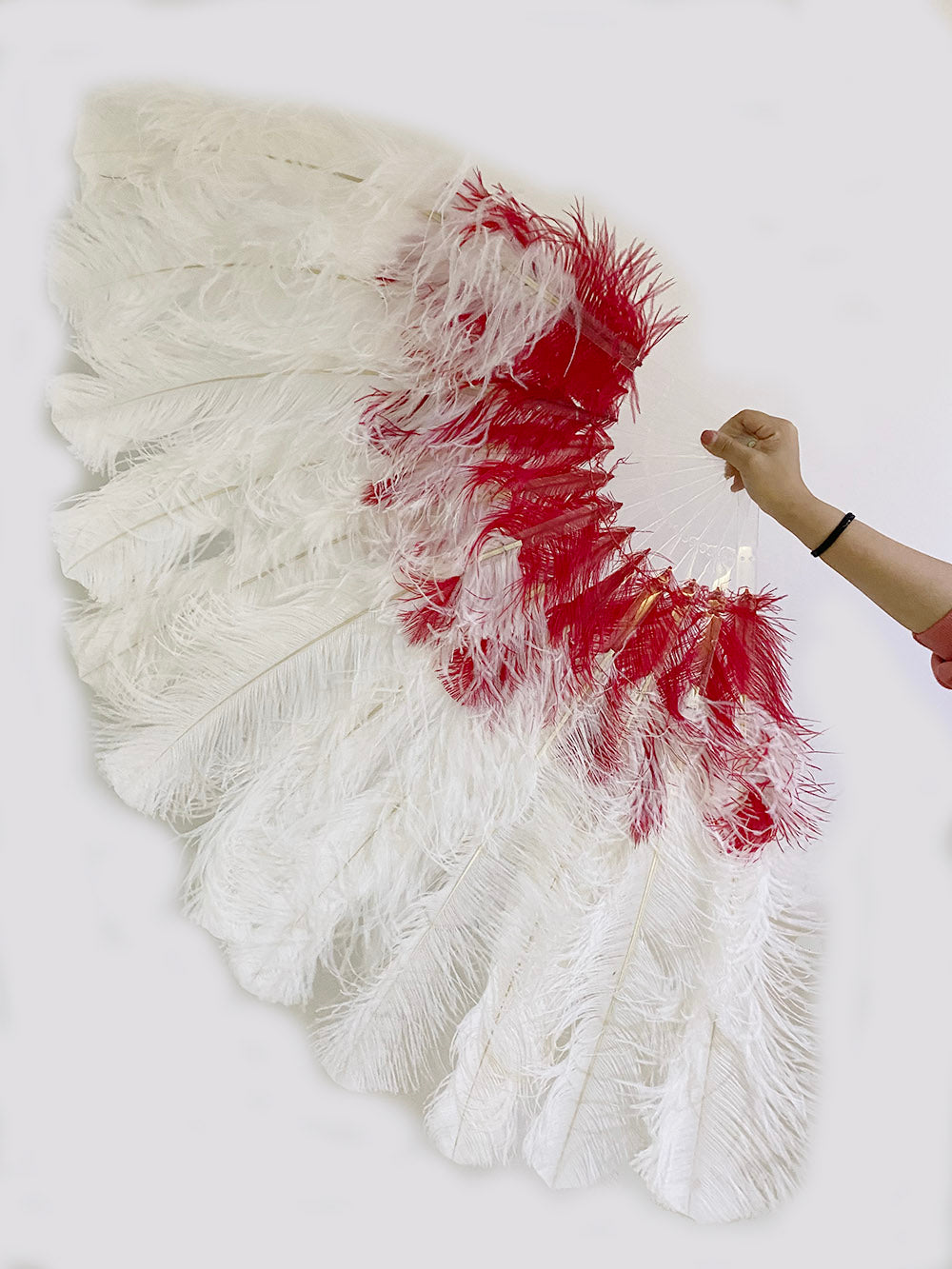 Mix red & white 2 Layers Ostrich Feather Fan 30''x 54'' with Travel leather Bag.