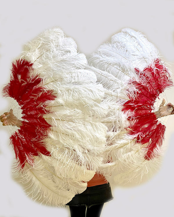 Mezcle un abanico de plumas de avestruz de 2 capas rojo y blanco de 30&#39;&#39;x 54&#39;&#39; con una bolsa de cuero de viaje.