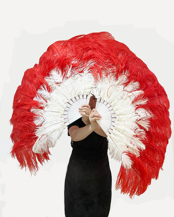 Abanico de plumas de avestruz de 2 capas rojo y blanco mixto de 30&#39;&#39;x 54&#39;&#39; con bolsa de cuero de viaje.