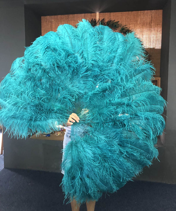 Abanico de plumas de avestruz verde azulado de 2 capas de 30&quot;x 54&quot; con bolsa de viaje de cuero.