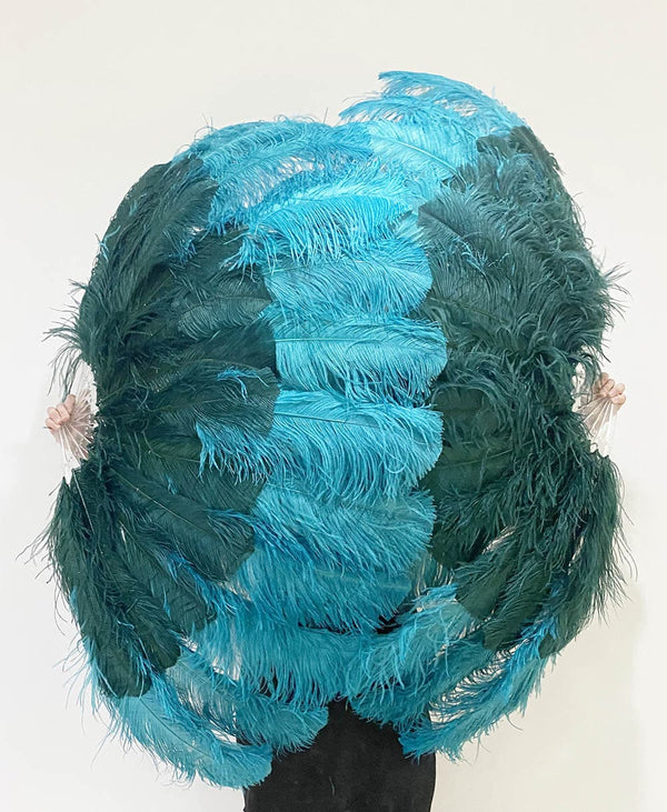 Mezcla de verde azulado y verde bosque Abanico XL de plumas de avestruz de 2 capas 34''x 60'' con bolsa de viaje de cuero.
