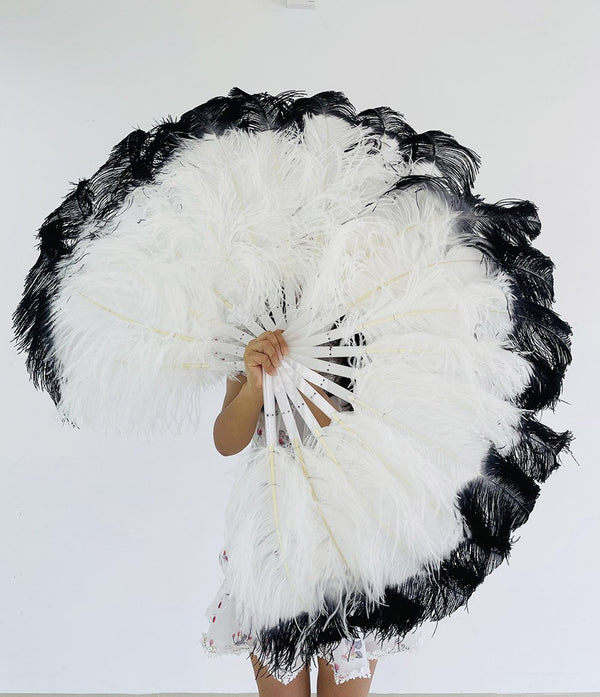Un par de puntas blancas teñidas de negro Abanico de plumas de avestruz de una sola capa 24