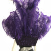 Conjunto de tocado y pieza posterior de cara abierta de plumas de avestruz violeta.