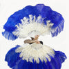 Abanico de plumas de avestruz de 2 capas azul real y blanco de 30''x 54'' con bolsa de viaje de cuero.
