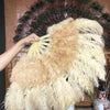 Abanico de plumas de avestruz de marabú de trigo de 21&quot;x 38&quot; con bolsa de viaje de cuero.