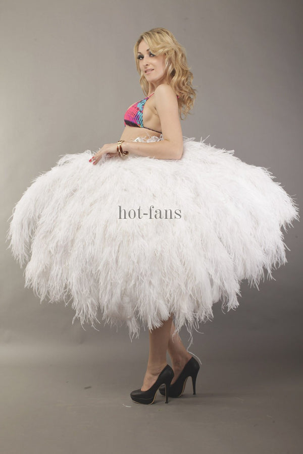 Abanico de pluma de avestruz blanco burlesque de 4 capas abierto 67 '' con bolsa de viaje de cuero.