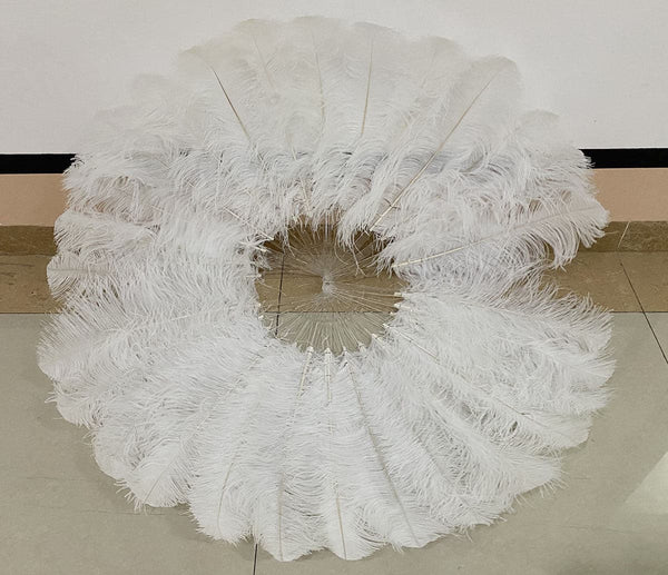 Abanico de Plumas de Avestruz Blanco de una sola capa con apertura total 180° y Bolsa de Viaje de piel.